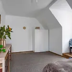 Old Town Nest وارسو